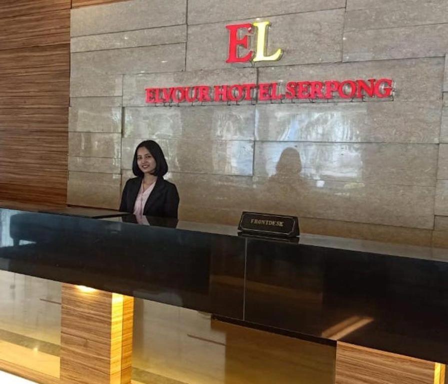 Great Western Hotel & Resort Serpong - Tangerang Bagian luar foto