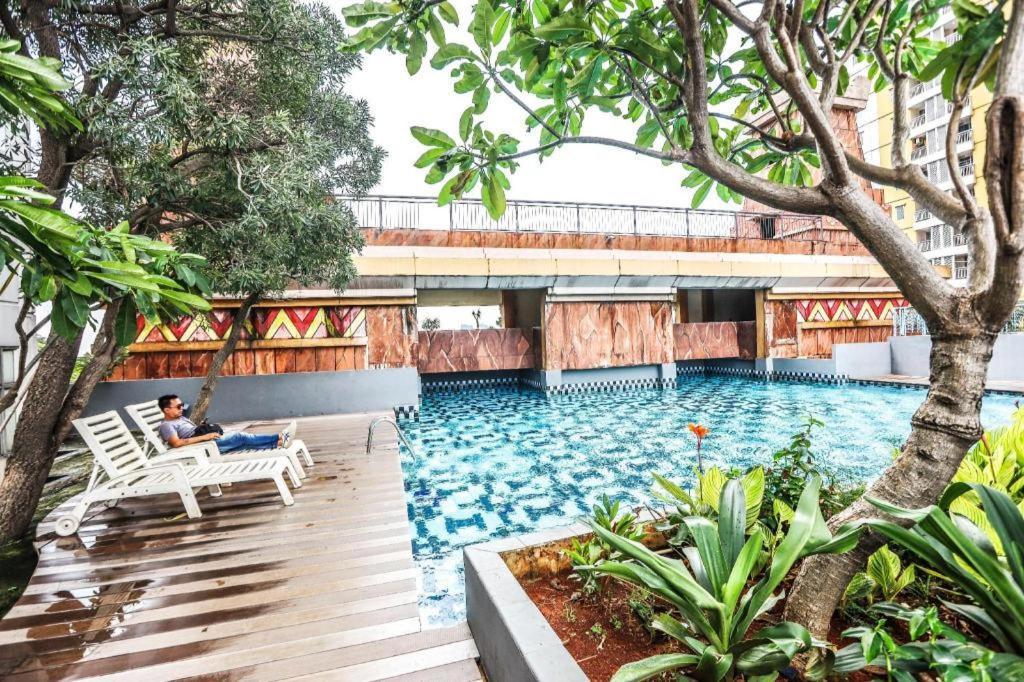 Great Western Hotel & Resort Serpong - Tangerang Bagian luar foto