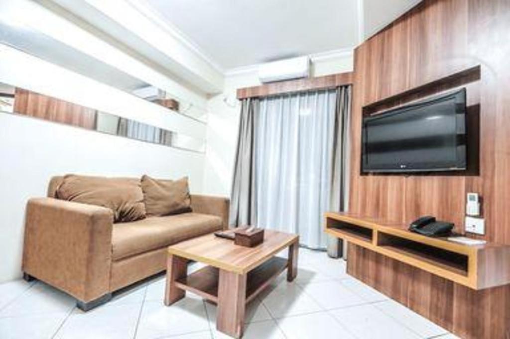 Great Western Hotel & Resort Serpong - Tangerang Bagian luar foto