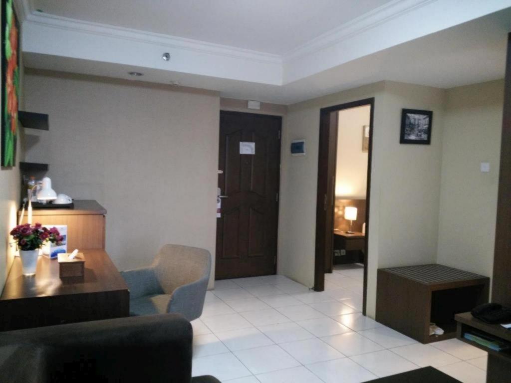 Great Western Hotel & Resort Serpong - Tangerang Bagian luar foto
