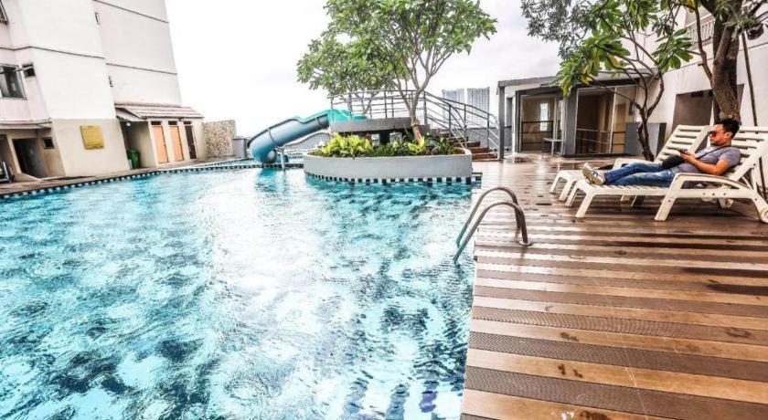 Great Western Hotel & Resort Serpong - Tangerang Bagian luar foto