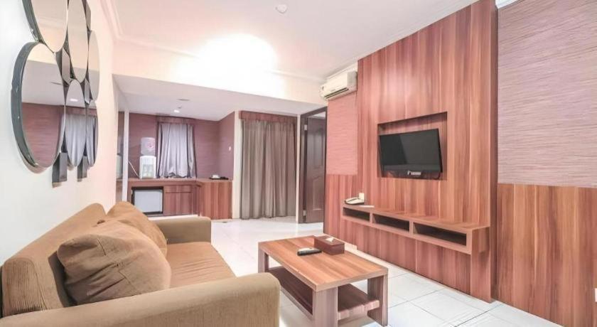Great Western Hotel & Resort Serpong - Tangerang Bagian luar foto