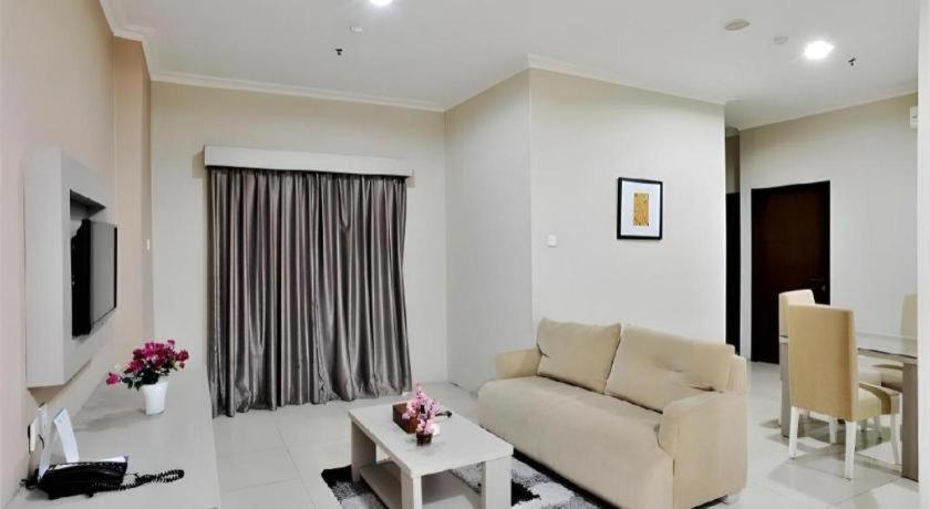 Great Western Hotel & Resort Serpong - Tangerang Bagian luar foto