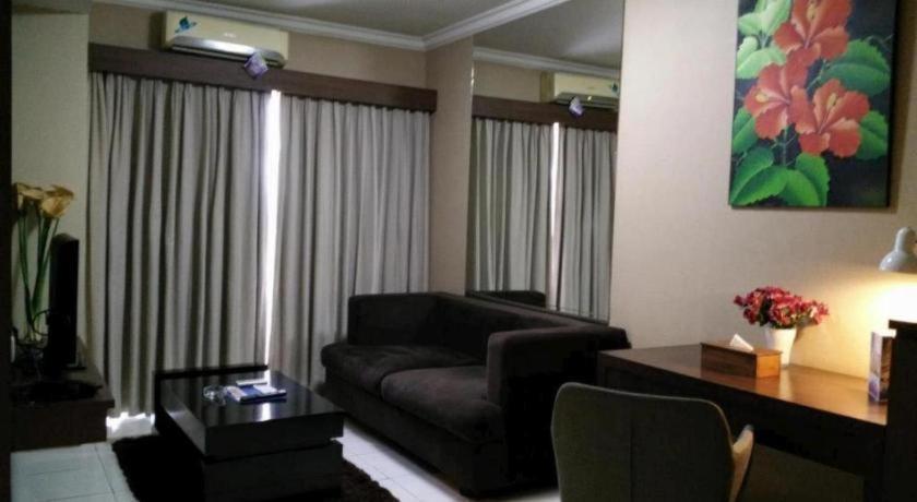 Great Western Hotel & Resort Serpong - Tangerang Bagian luar foto