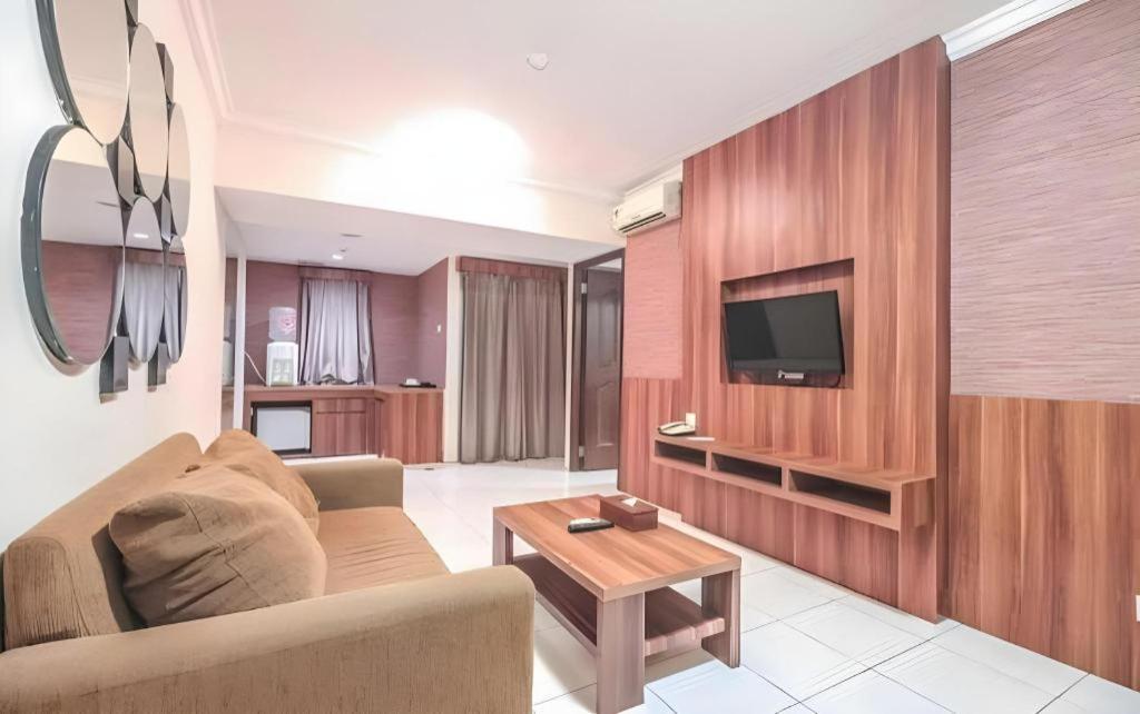 Great Western Hotel & Resort Serpong - Tangerang Bagian luar foto