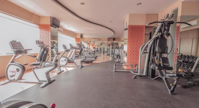 Great Western Hotel & Resort Serpong - Tangerang Bagian luar foto